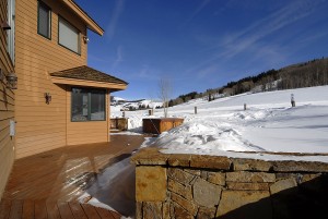 31 GoldLink_06 back hot tub deck