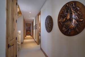31 GoldLink_19 guest bed hallway
