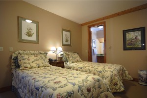31 GoldLink_20 guest bed 1