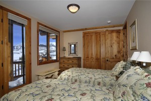31 GoldLink_21 guest bed 1 view