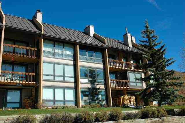 Front of Columbine condo 2307